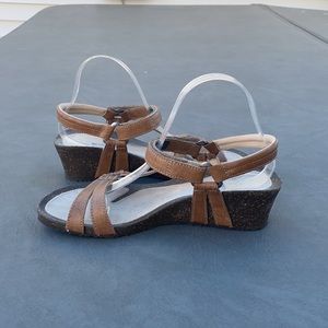 Teva wedge sandals in EUC.